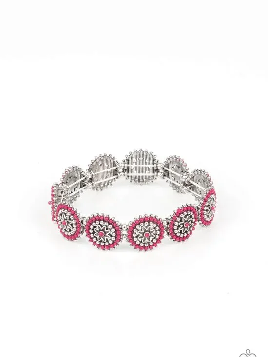 Paparazzi Jewelry Accessories - Bohemian Flowerbed - Pink Bracelet - Vintage - Picture 4 of 4